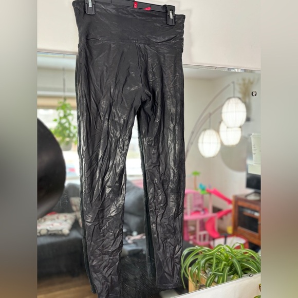 SPANXshape™ Faux Leather Leggings Womens Size L - Picture 5 of 5